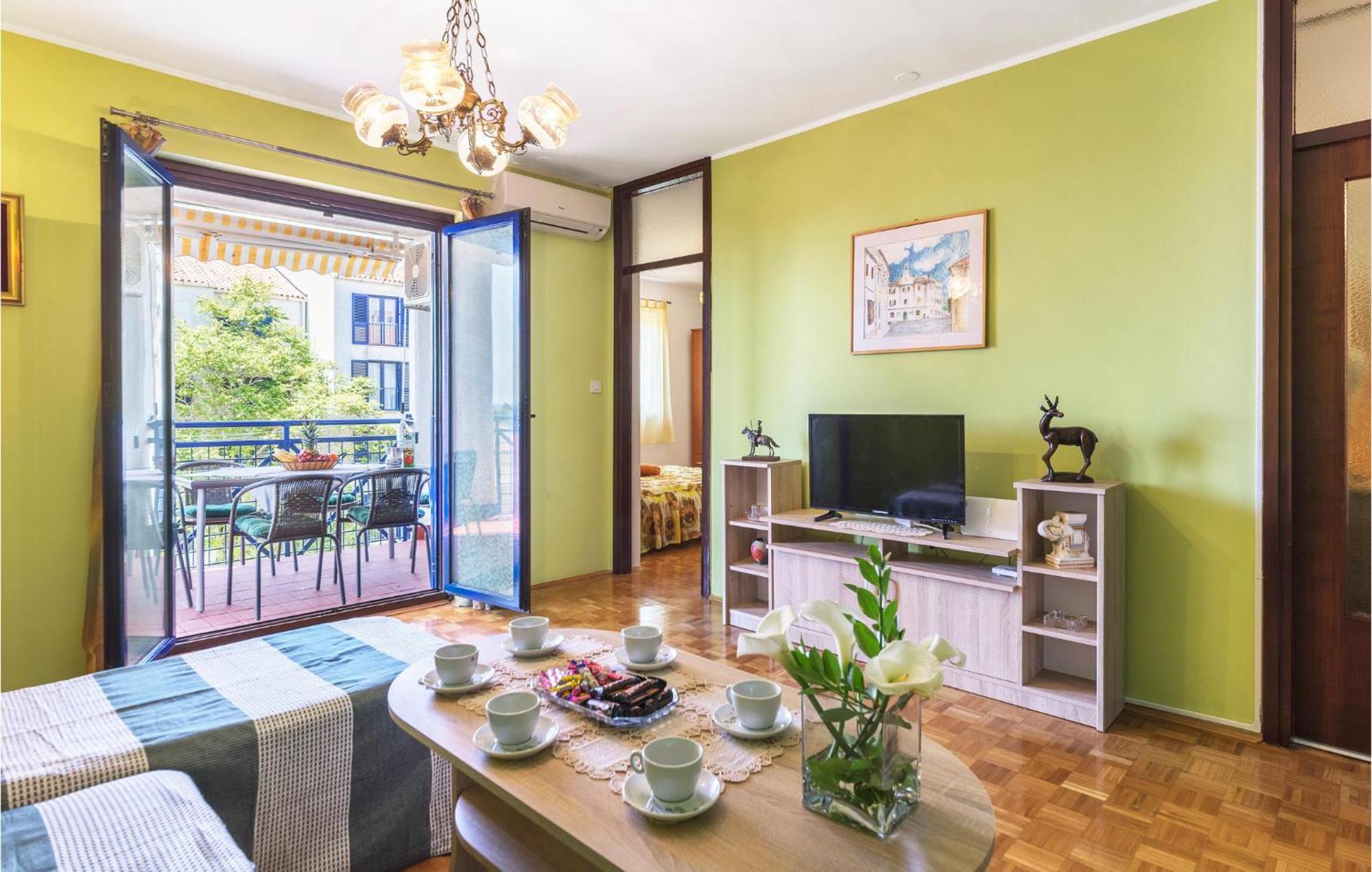 Gorgeous Apartment In Pula With House Sea View מראה חיצוני תמונה