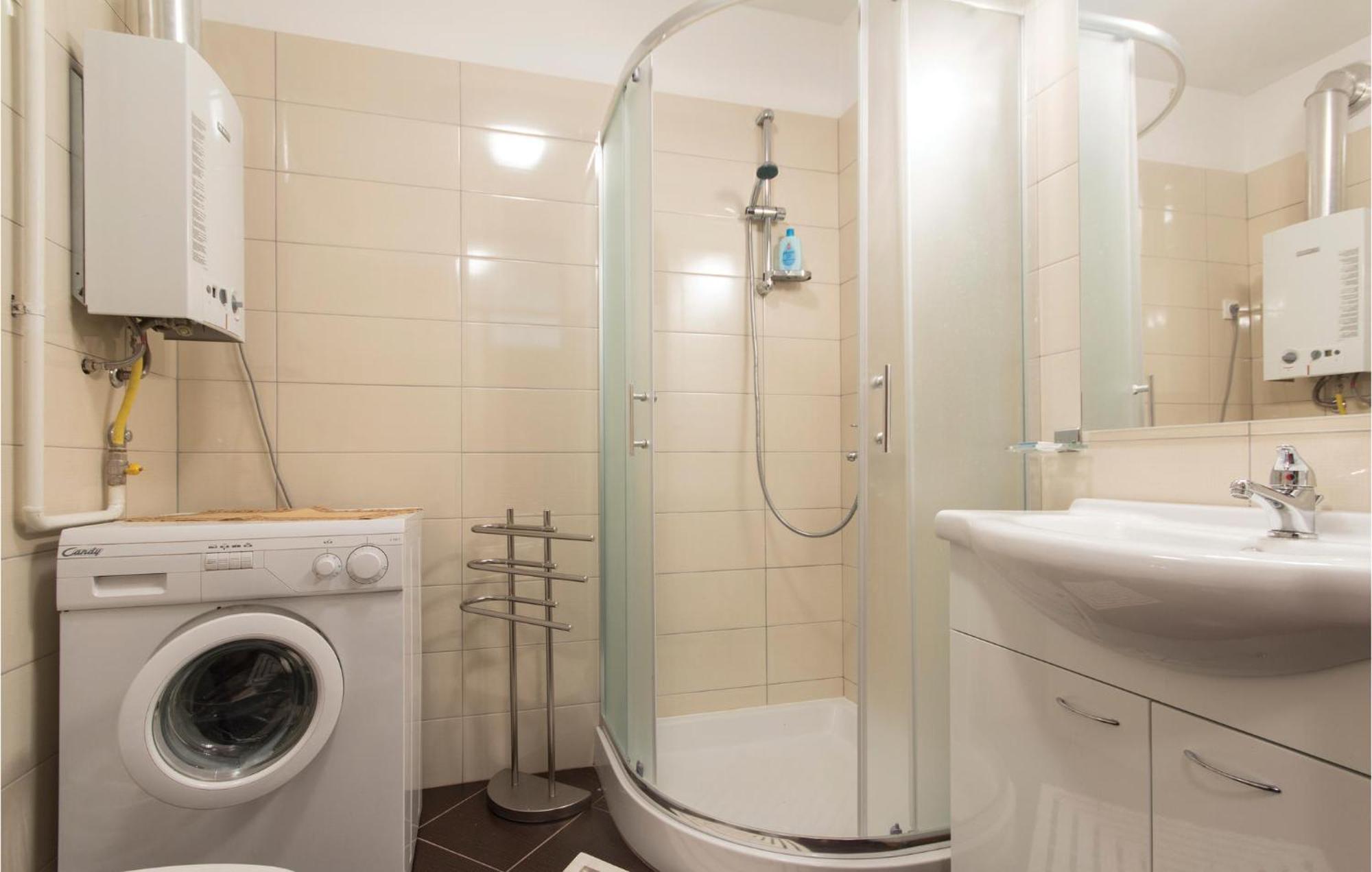 Gorgeous Apartment In Pula With House Sea View מראה חיצוני תמונה