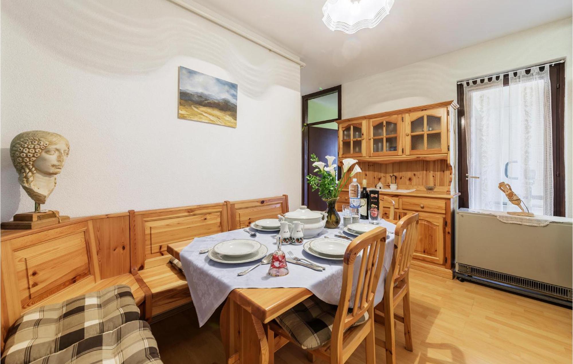 Gorgeous Apartment In Pula With House Sea View מראה חיצוני תמונה