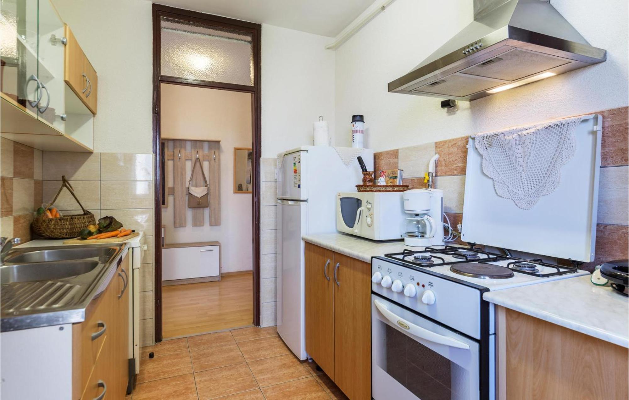 Gorgeous Apartment In Pula With House Sea View מראה חיצוני תמונה