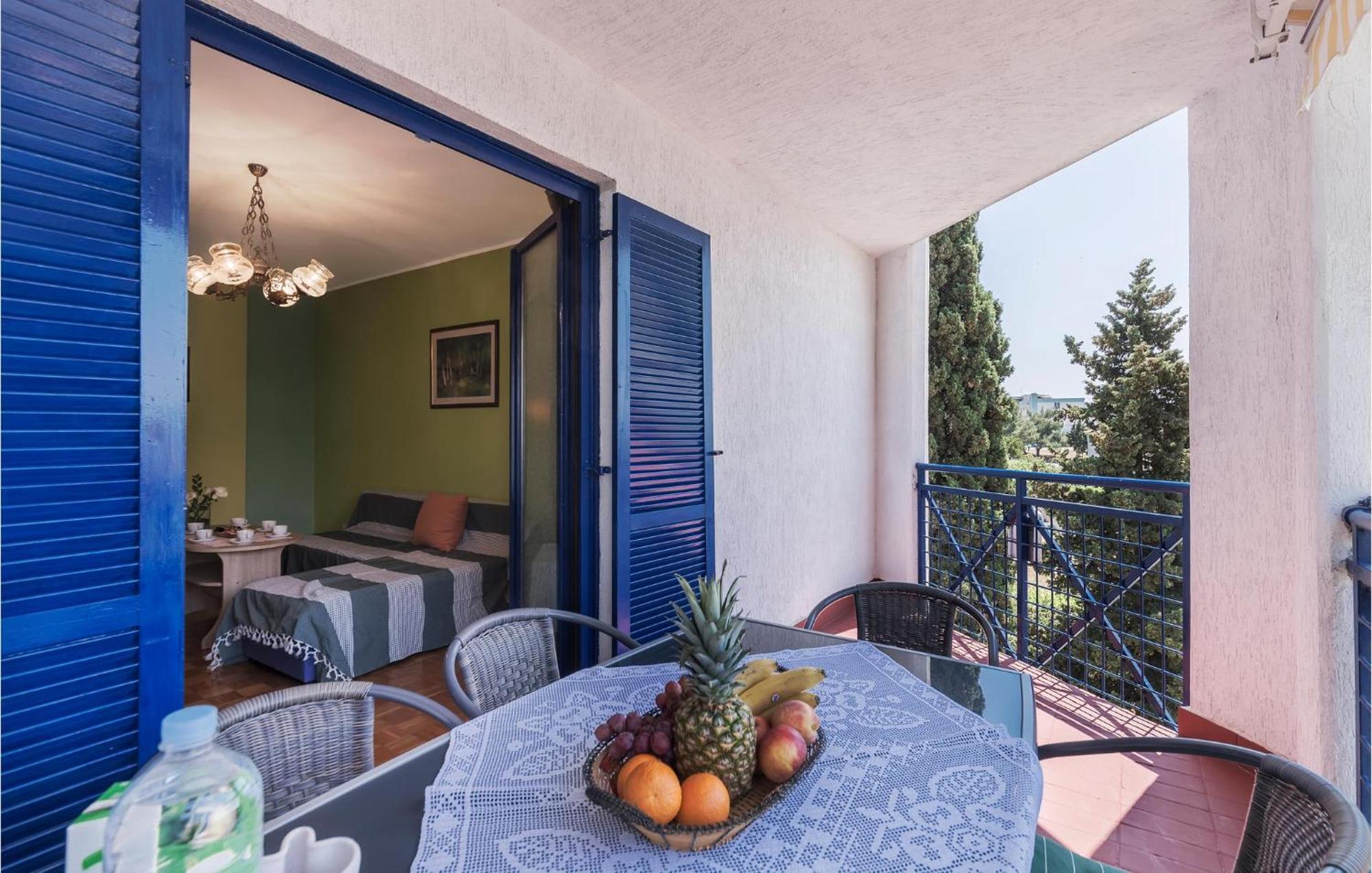 Gorgeous Apartment In Pula With House Sea View מראה חיצוני תמונה